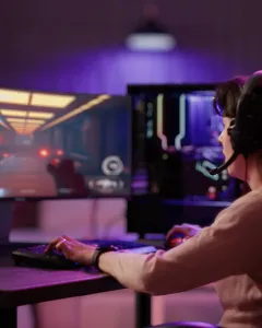 Black Hawk Curved WQDH